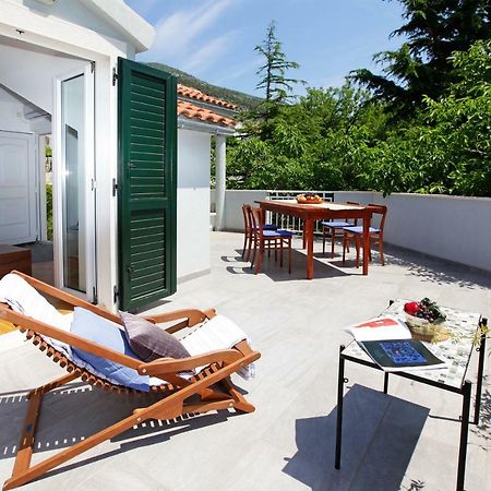 Superb Penthouse Luna Apartment Bol Exterior photo